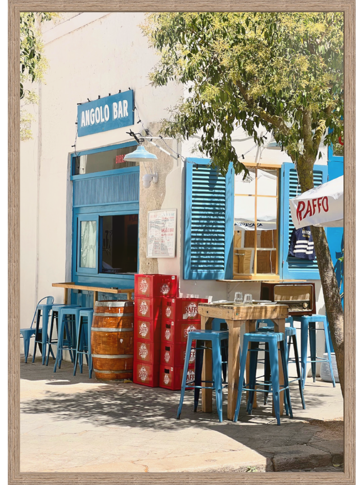 White walled cafe blue trim red Raffo crates light wood frame border